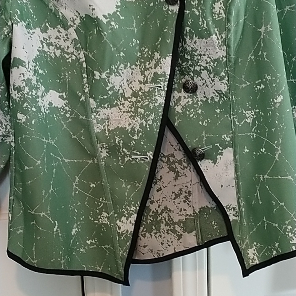 Reversibles Green Graphic Print Reversible Jacket XL - Picture 8 of 13